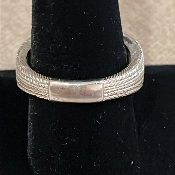 Judith Ripka Blue Topaz & Mother-of-Pearl Pineapple-Cut Ring Size NWOT - Picture 4 of 12